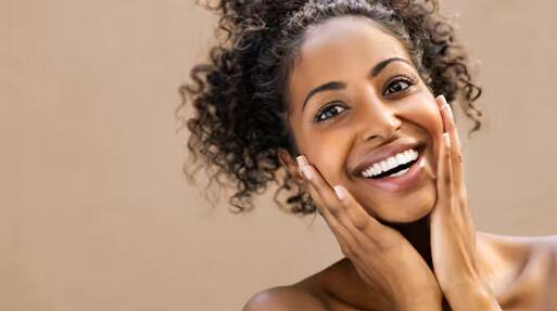 Hogyan fehérítheted biztonságosan a fogaidat otthon?